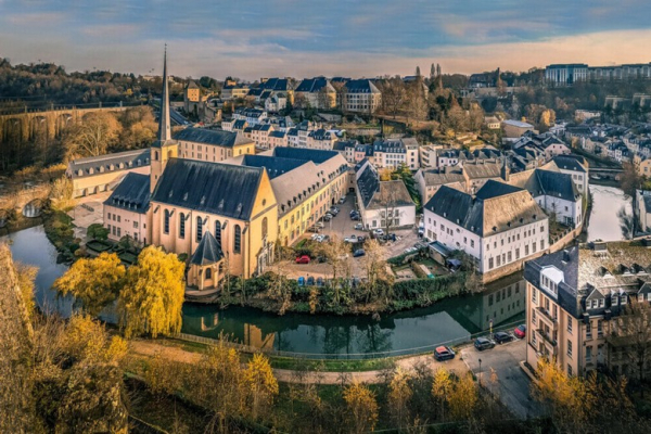 Luxembourg – quốc gia nhỏ giàu có: phố cổ di sản có đáng thăm quan không?