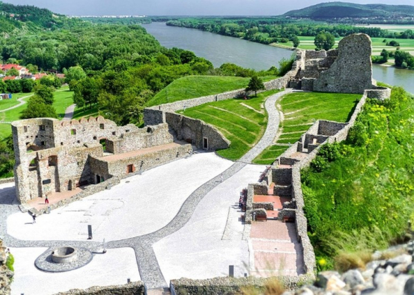 Bratislava – thủ đô Slovakia bên sông Danube: có gì tham quan trong tour