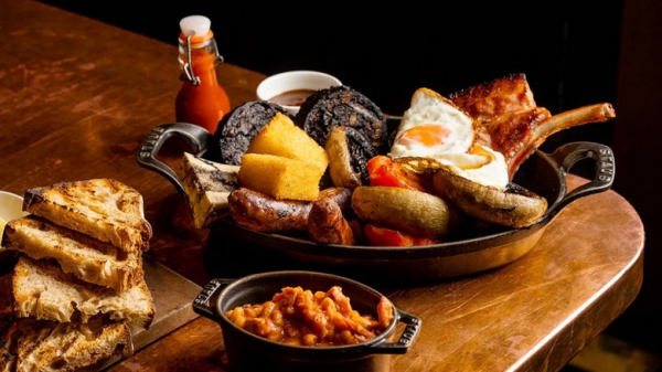 Ẩm thực Scotland: haggis, cá hồi hun khói và bữa sáng Scotland đáng thử