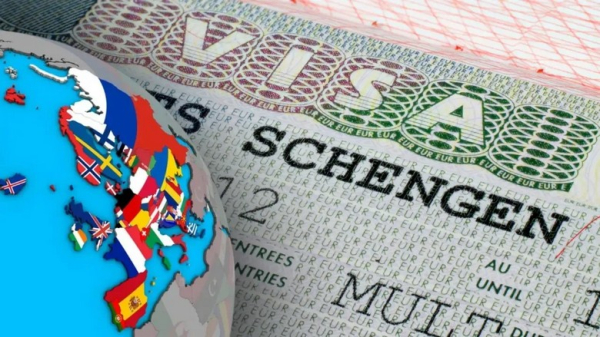Checklist đi tour Châu Âu 2026: giấy tờ, hành lý, tiền và app cần có