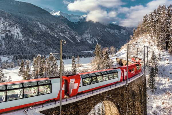 Tàu cảnh quan Thụy Sĩ Glacier Express, Bernina Express có đáng đi không?