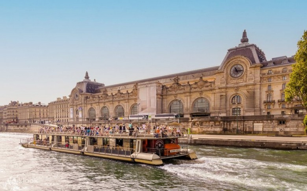 Đi thuyền trên sông Seine ở Paris có đáng tiền? Giá vé và giờ đẹp nhất