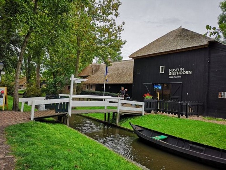 Bảo tàng nông trại mái tranh 't Olde Maat Uus ở Giethoorn