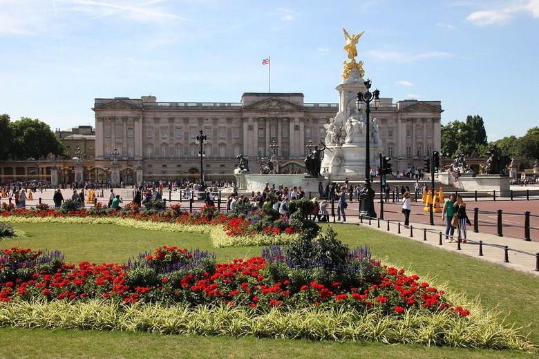 Công viên St James's Park nhìn về phía cung điện Buckingham