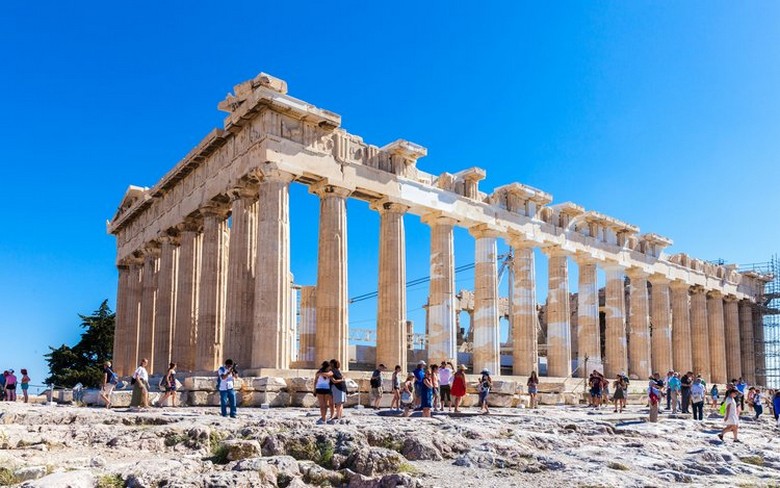 Cổng bán vé và lối vào khu khảo cổ Acropolis