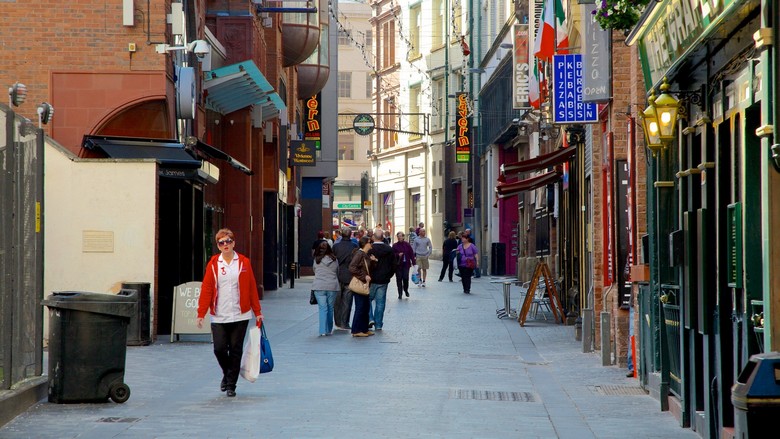Cổng vào Cavern Club trên phố Mathew Street