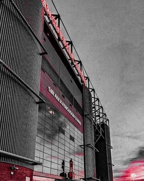 Cổng vào khu tham quan tại khán đài Sir Alex Ferguson Stand