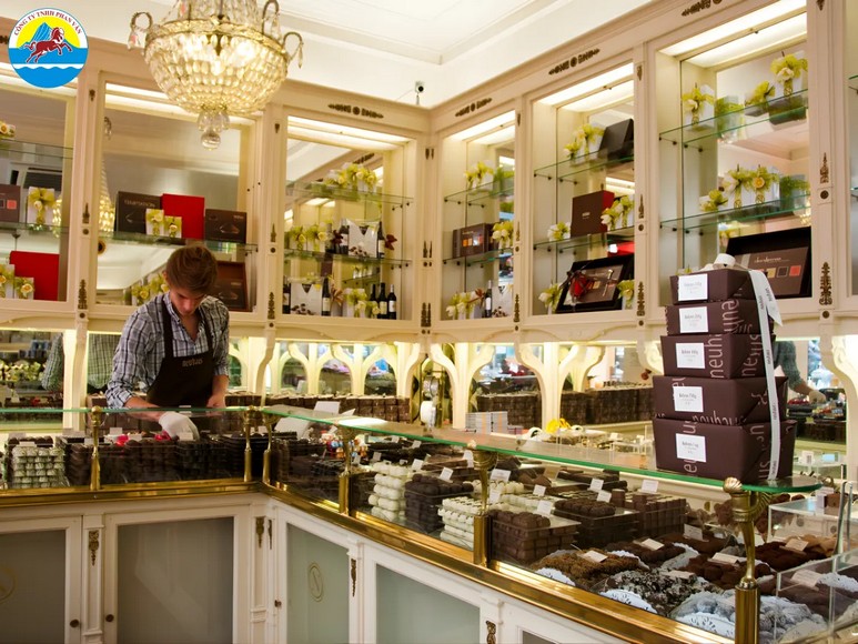 Cửa hàng chocolate Neuhaus tại khu Galeries Royales Saint Hubert