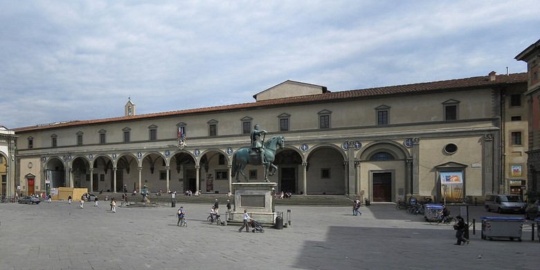  Dãy hành lang vòm cung của Ospedale degli Innocenti tại Florence