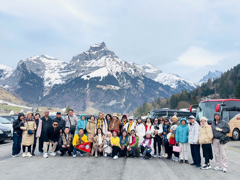 Du khách Hà Nội tại đỉnh Titlis