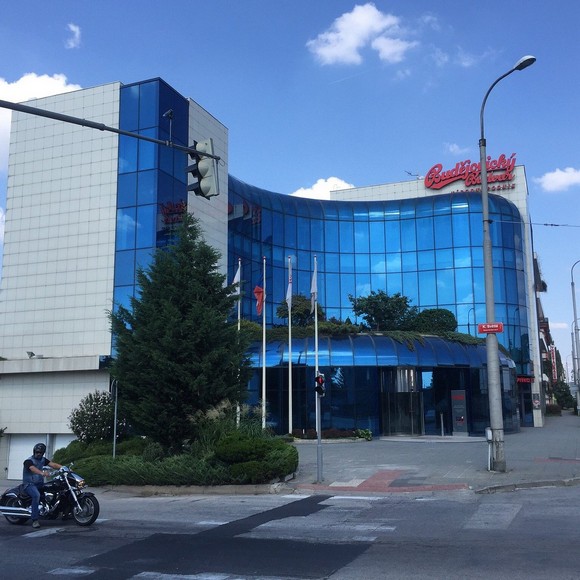 Khuôn viên nhà máy bia Budweiser Budvar tại České Budějovice