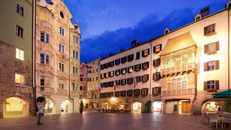 Mái Nhà Vàng Goldenes Dachl giữa phố cổ Innsbruck, Áo