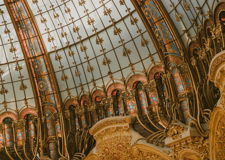 Mái vòm kính Art Nouveau bên trong Galeries Lafayette Haussmann