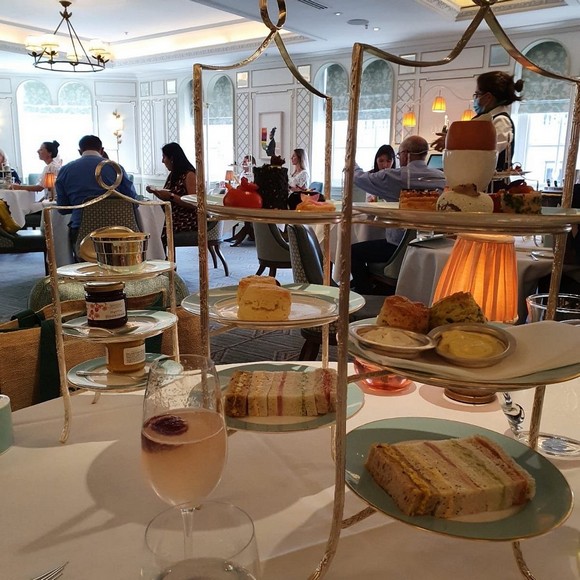 Phòng trà Diamond Jubilee Tea Salon tại Fortnum and Mason London