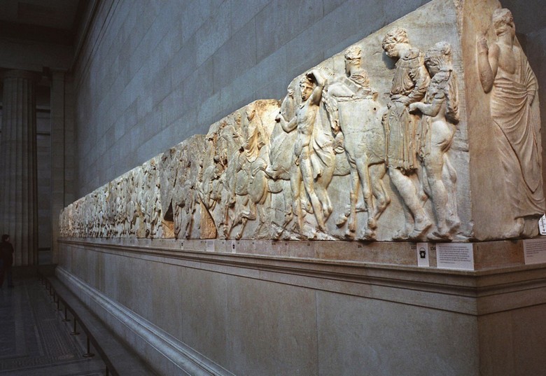 Phòng trưng bày phù điêu Parthenon bên trong Bảo tàng Acropolis