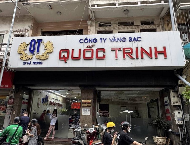 Phố Hà Trung, khu vực đổi ngoại tệ nổi tiếng tại Hà Nội