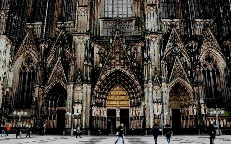 Quầy vé mới tại quảng trường Roncalliplatz trước nhà thờ Cologne