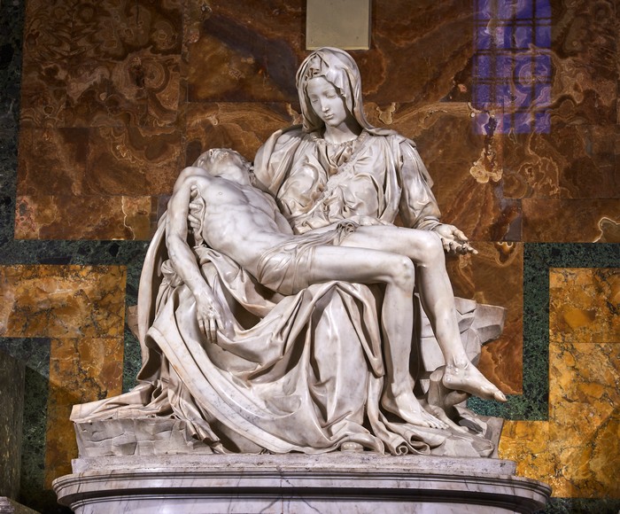 Tượng Pietà của Michelangelo bên trong Thánh đường Thánh Peter