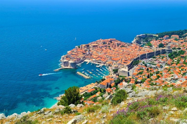 View toàn cảnh phố cổ Dubrovnik từ đài quan sát trên đỉnh núi Srđ