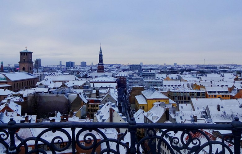 Đường phố Copenhagen phủ tuyết nhẹ vào mùa đông